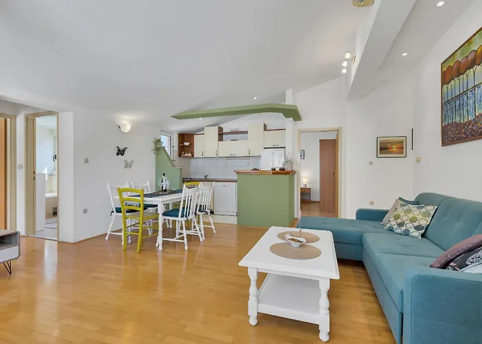 Klara 2 Apartman Makarska