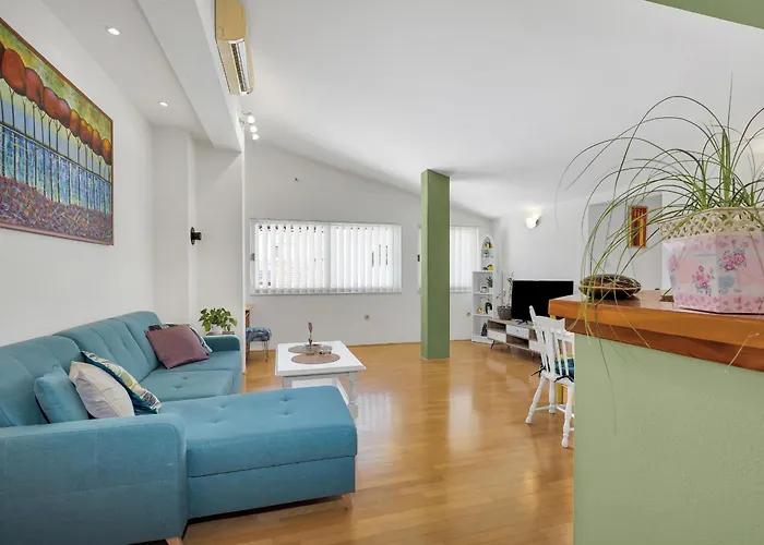 Klara 2 Apartman Makarska